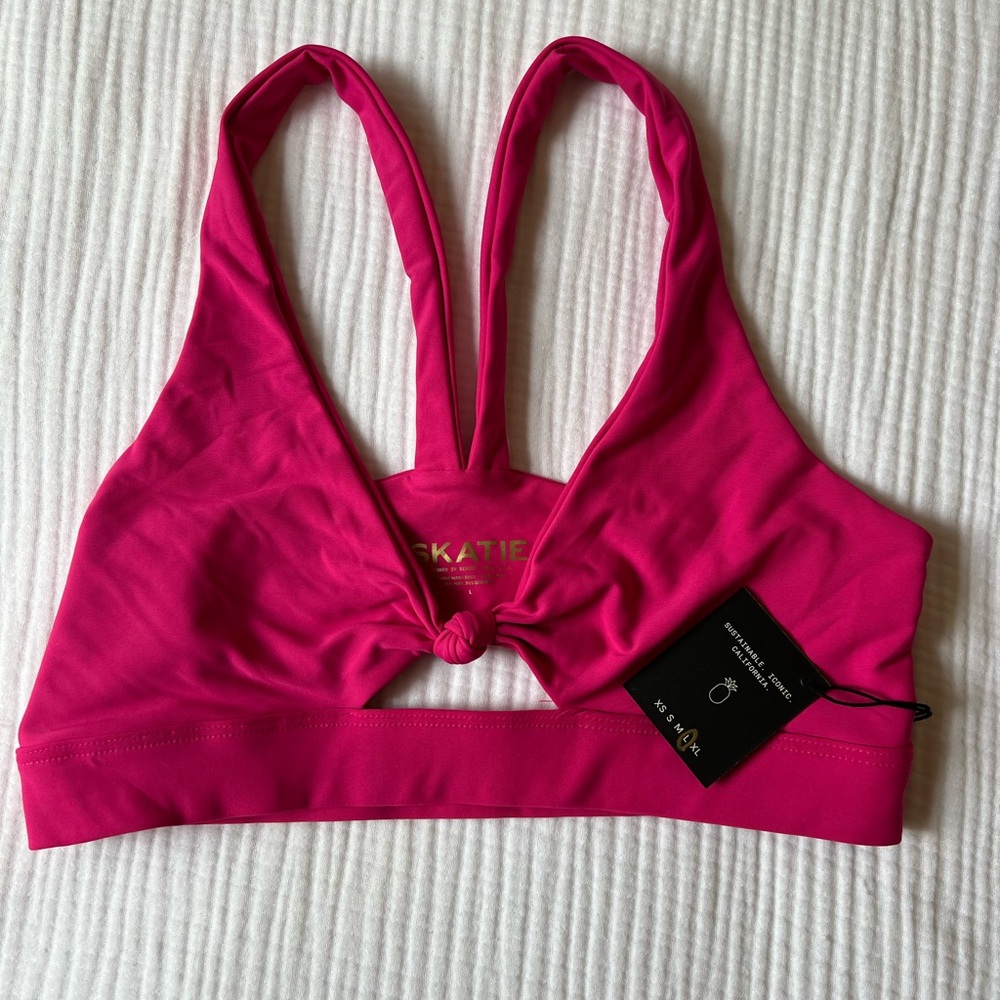 NWT! Skatie Georgie Sports Bra in Fetch (Large)